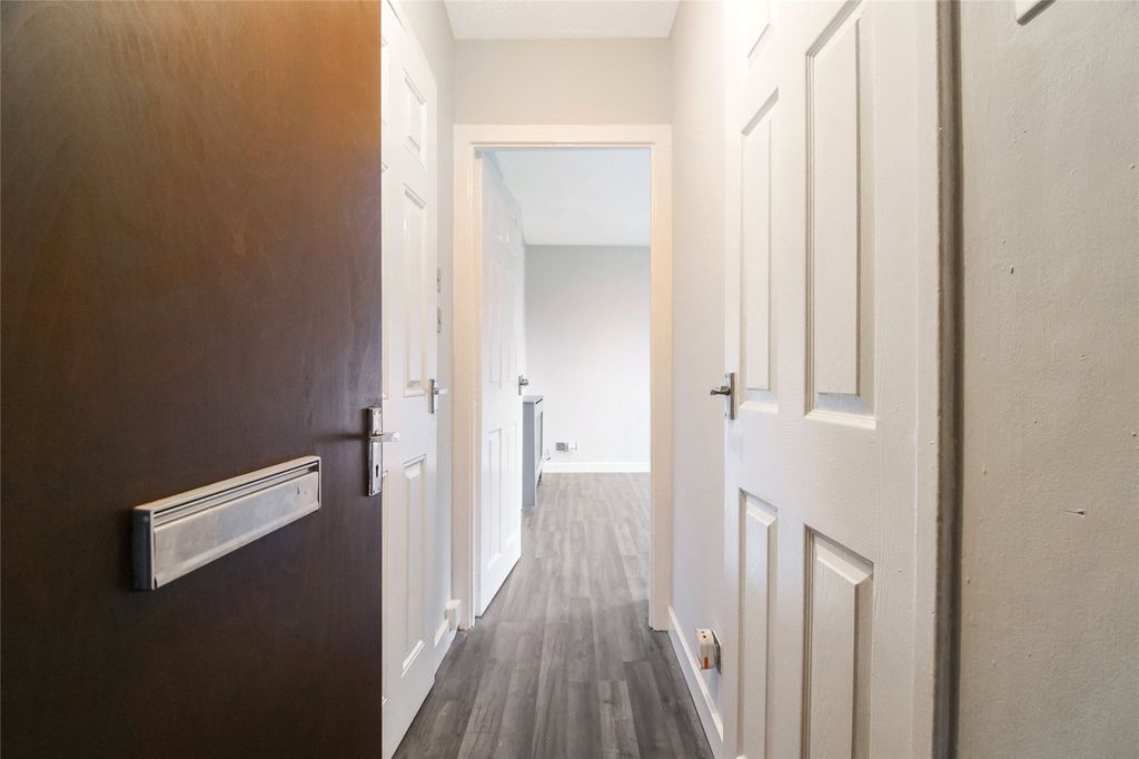 Property photo 2 of 14 Picture No. 13