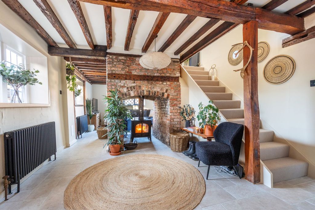 Property photo 2 of 14