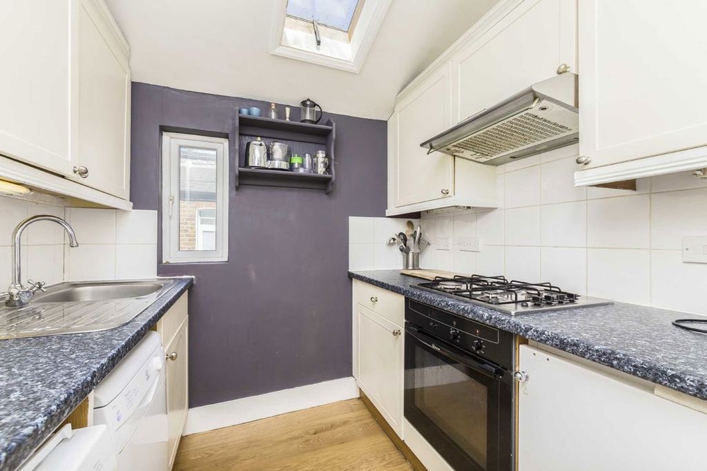 Property photo 3 of 5