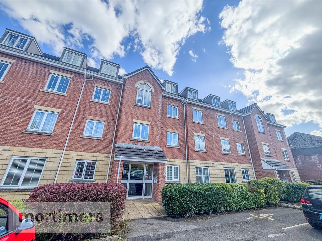 Property photo 1 of 8 Front External