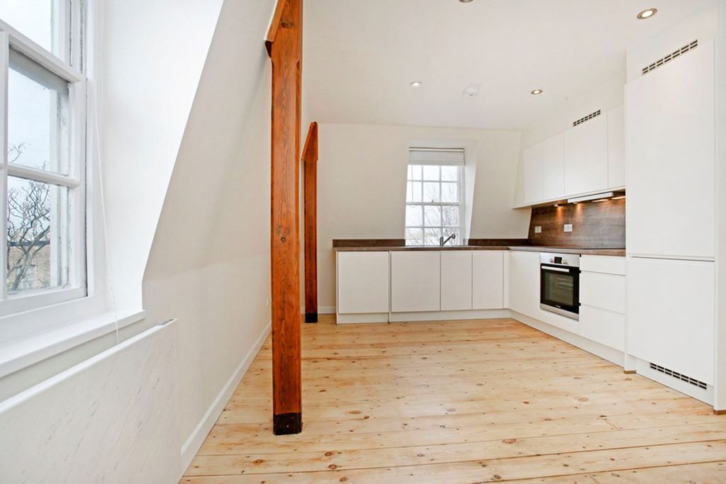 Property photo 1 of 11 Living_Room