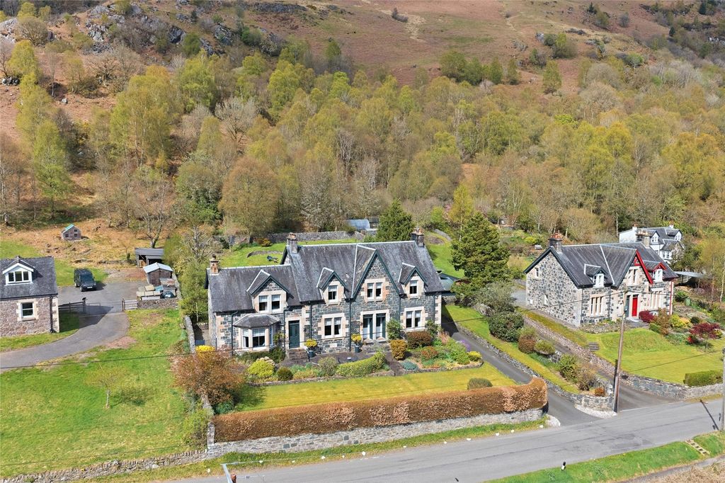 Property photo 2 of 25 Creag Darrach