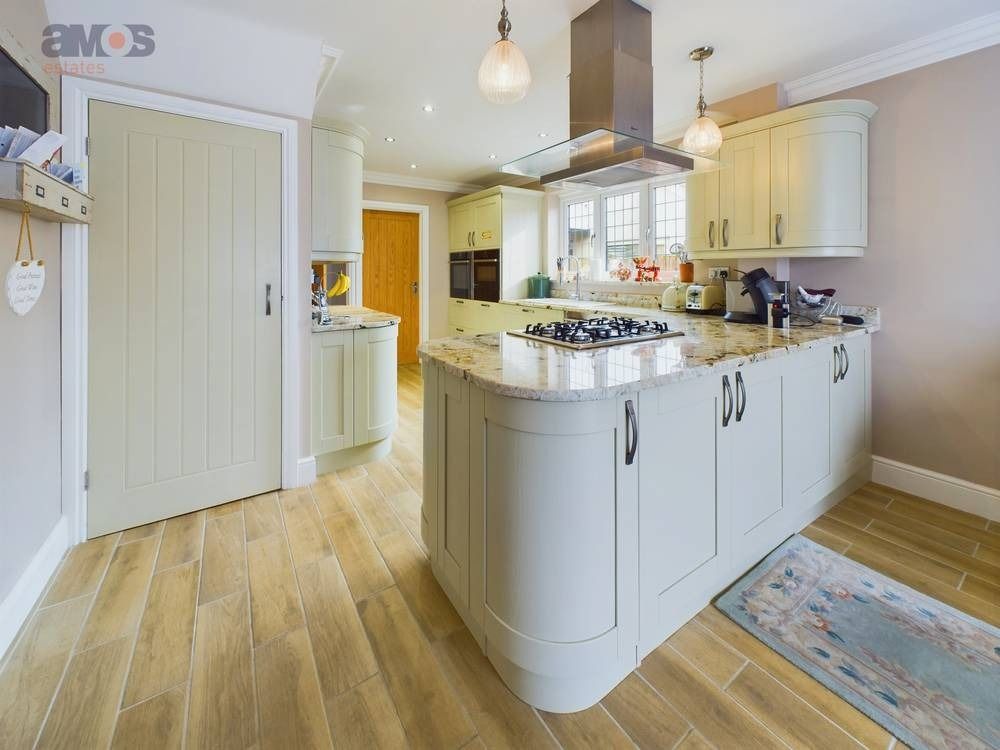 Property photo 3 of 32 5139695
