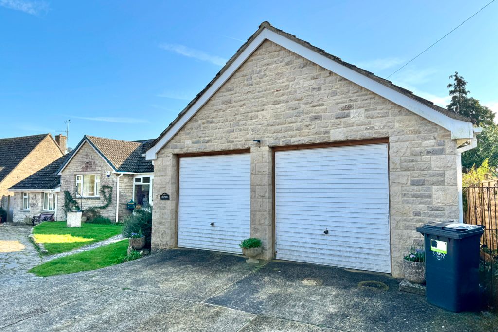 Property photo 3 of 16