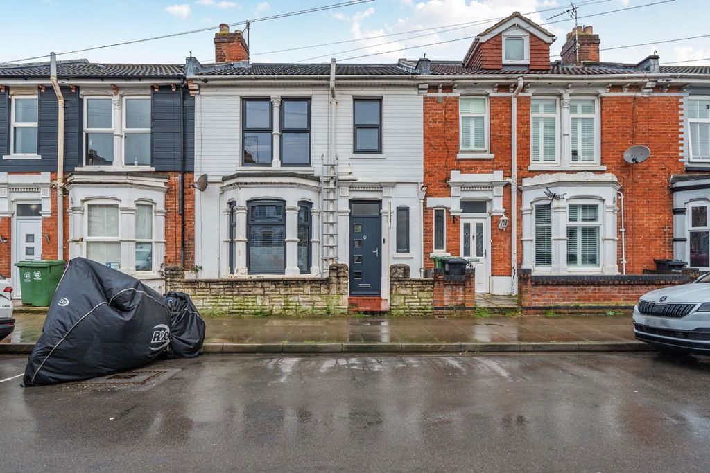 Property photo 1 of 18 1411086-4-69987194A91A6.Jpg