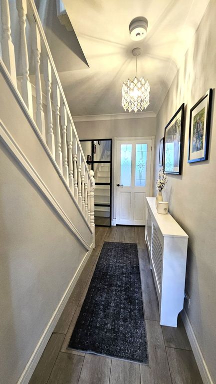 Property photo 2 of 40