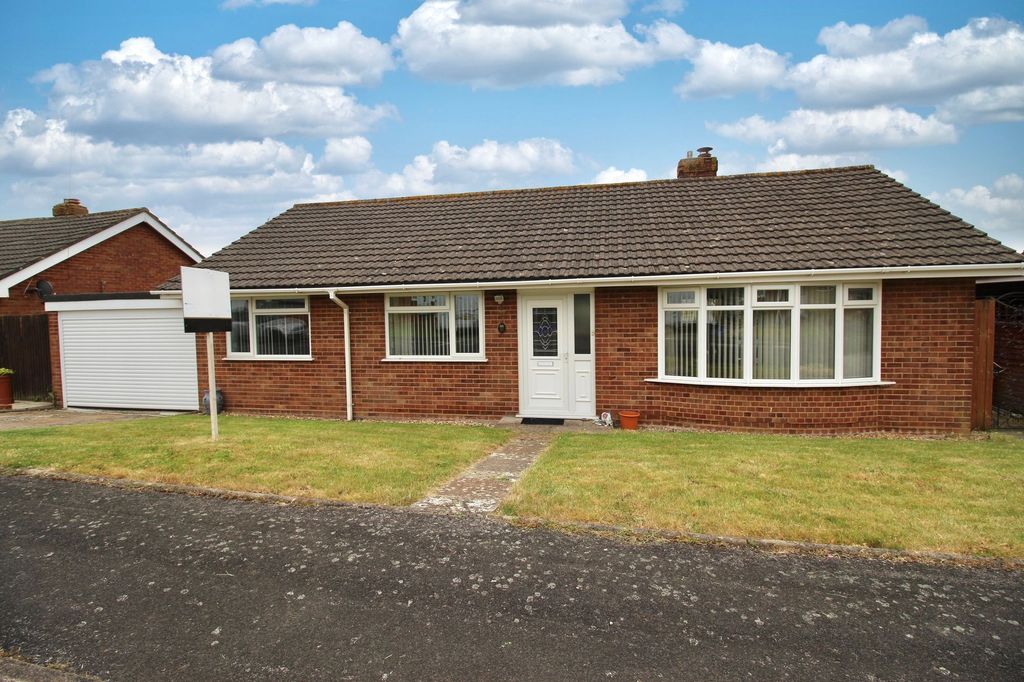 Property photo 2 of 13