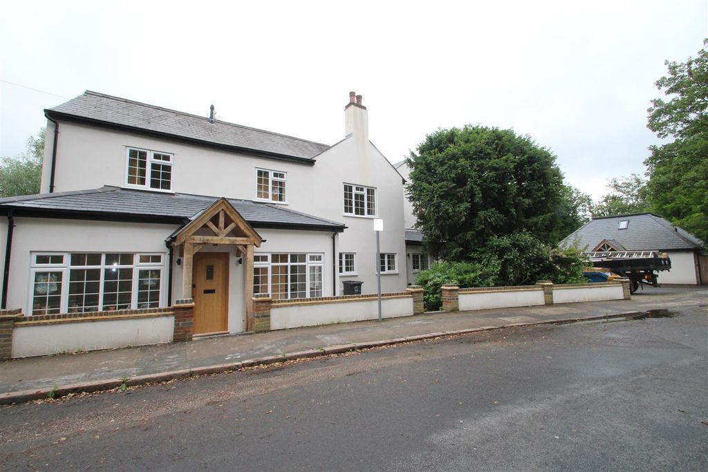 Property photo 1 of 23 Front