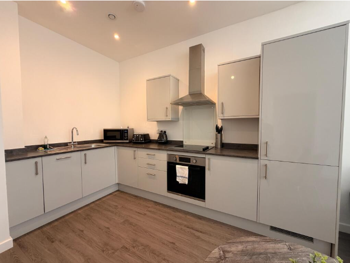 Property photo 2 of 9 Kitchen