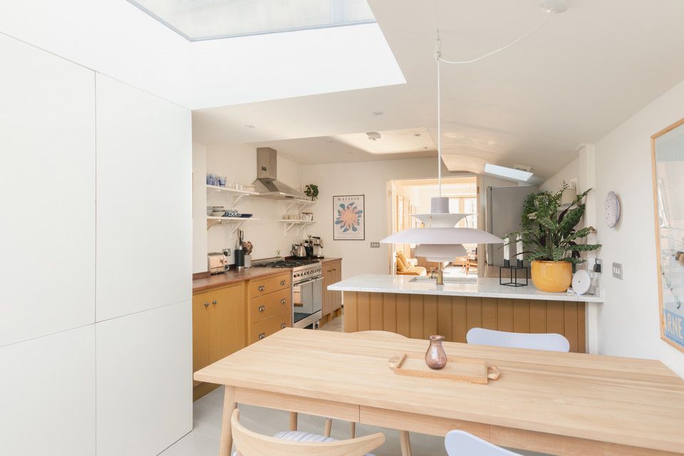 Property photo 1 of 28