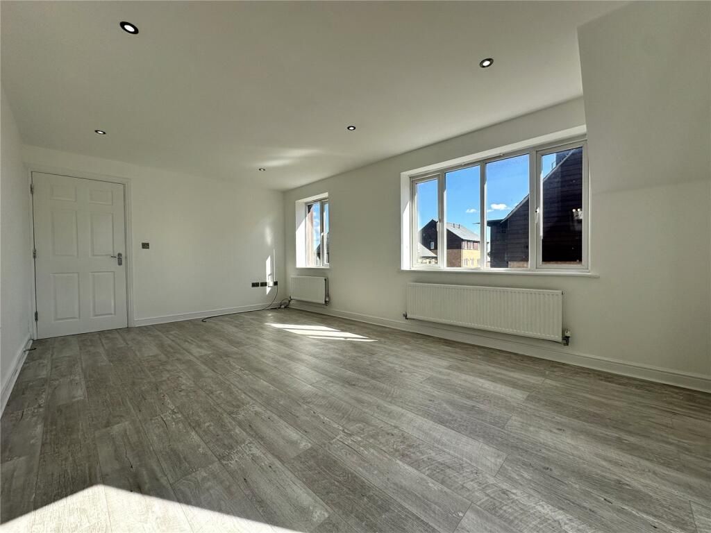 Property photo 3 of 5 Gallery