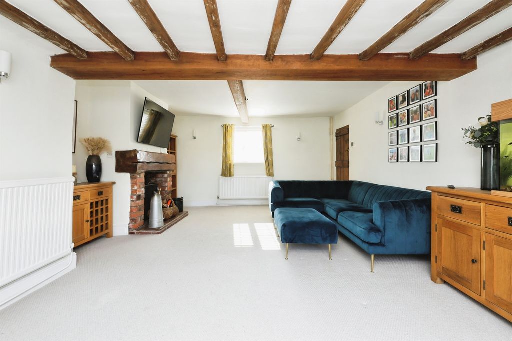 Property photo 3 of 23
