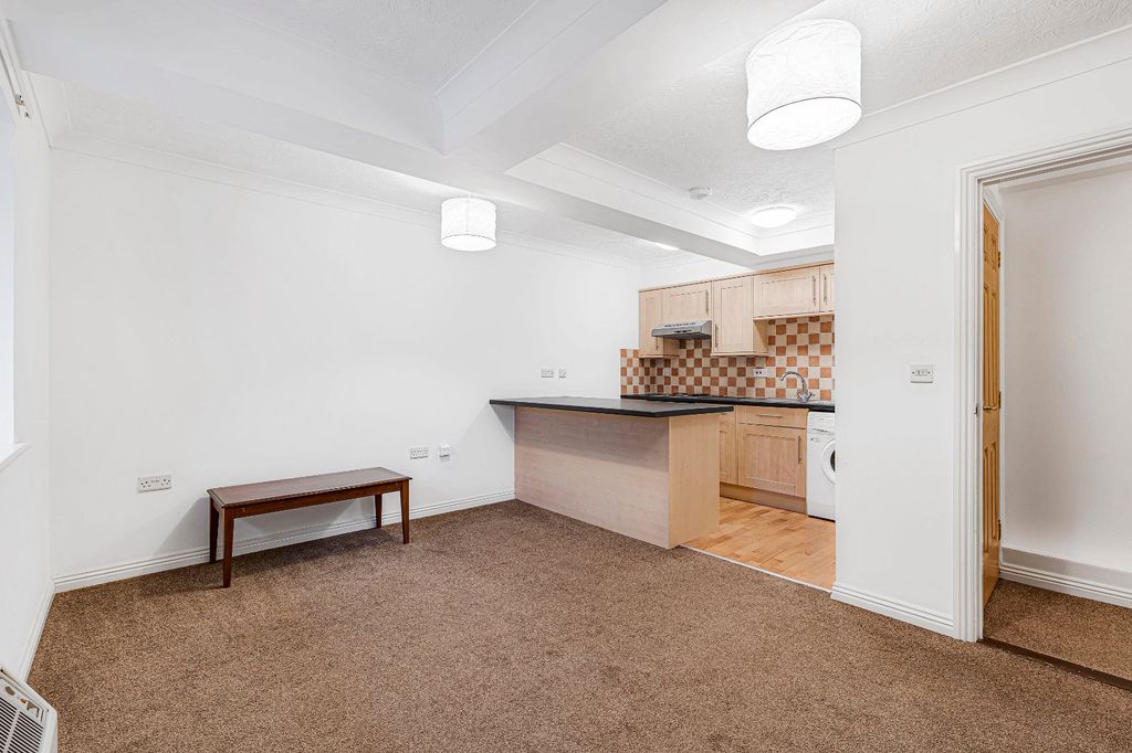 Property photo 2 of 11 Picture No. 04