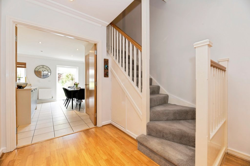 Property photo 3 of 20 Pbox-Img.Jpg