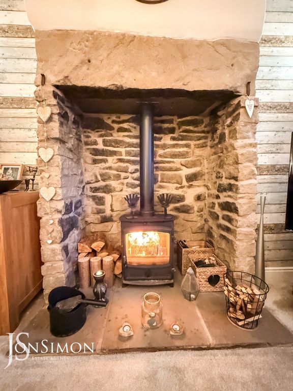 Property photo 2 of 24