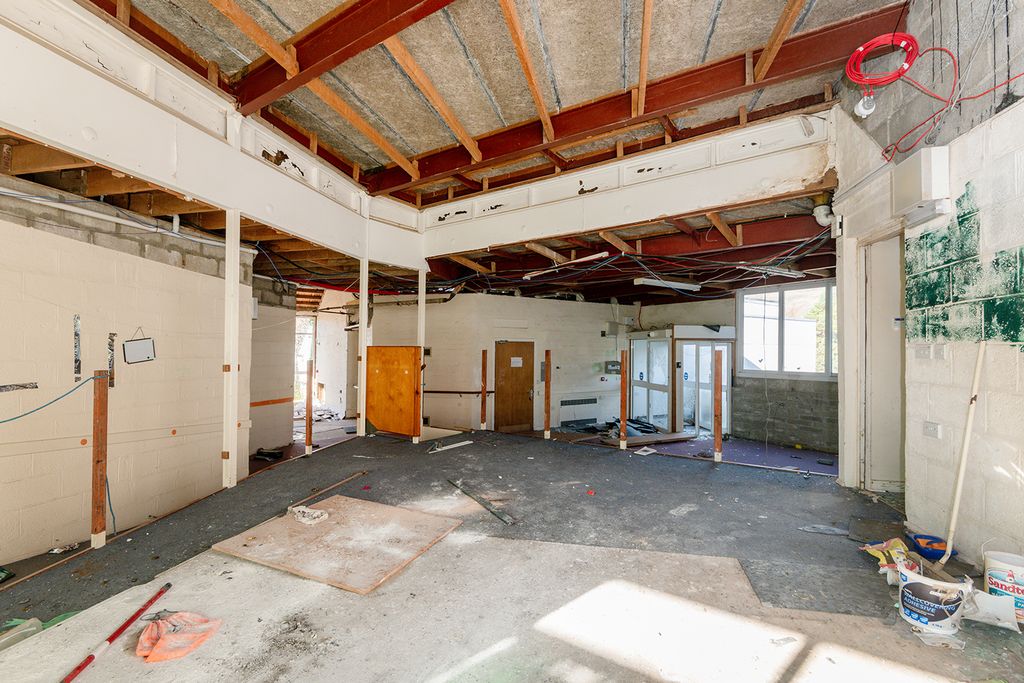 Property photo 3 of 26