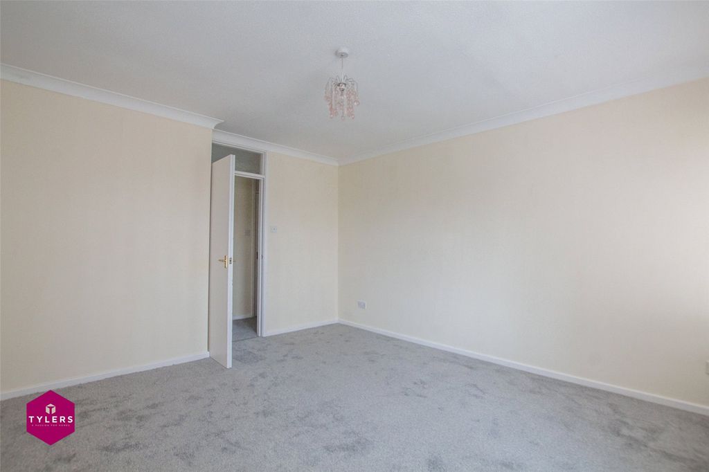 Property photo 3 of 9 Picture No. 15