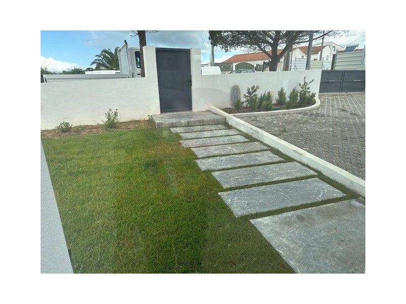 Property photo 2 of 43