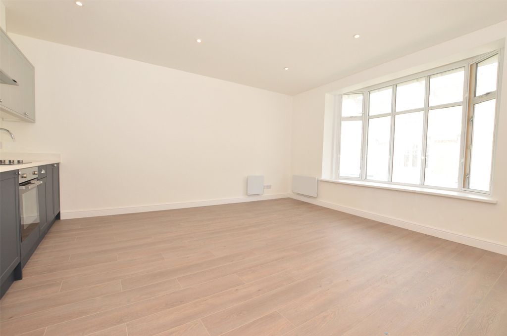 Property photo 1 of 9 Open Plan Living