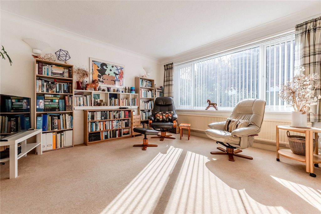Property photo 2 of 19 Picture No. 09