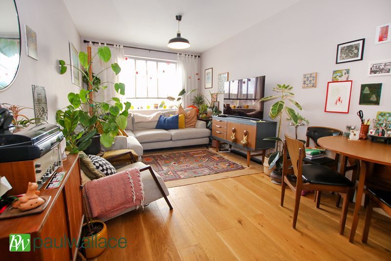 Property photo 2 of 7 Lounge