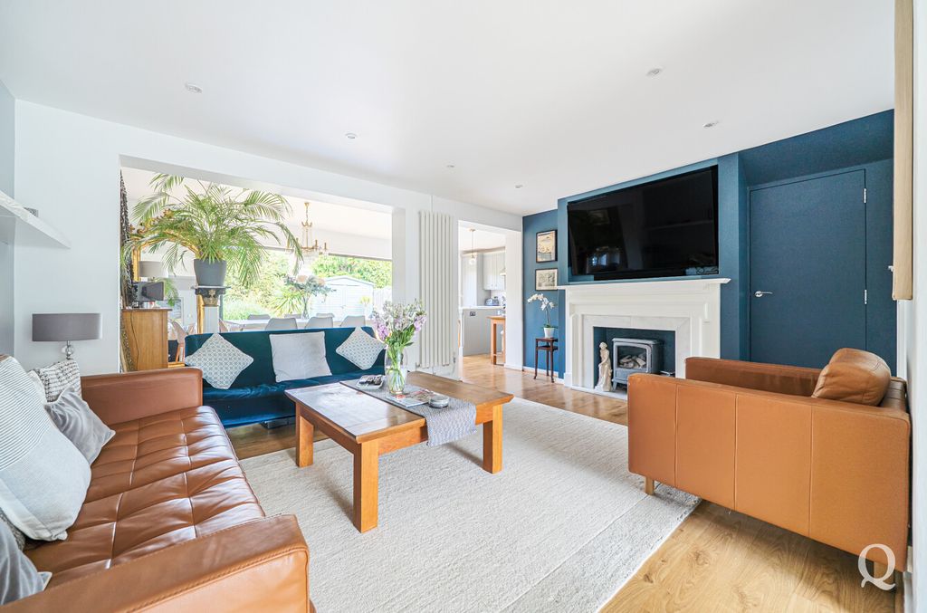 Property photo 2 of 24 1F827F58-025A-44d...