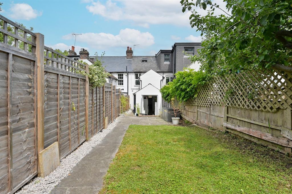 Property photo 2 of 12 3 Marquis Lane-16.Jpg