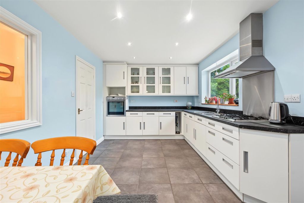 Property photo 2 of 15 Kitchen