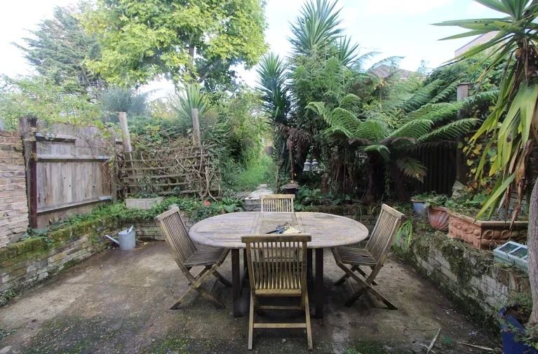 Property photo 2 of 6