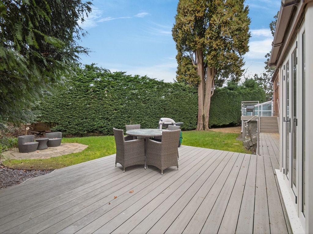 Property photo 2 of 35