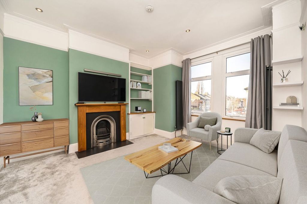 Property photo 2 of 7