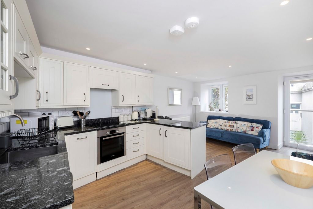 Property photo 2 of 15 Pbox-Img.Jpg