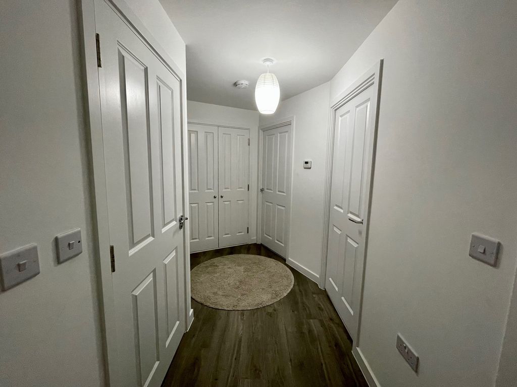 Property photo 2 of 10 Entrance