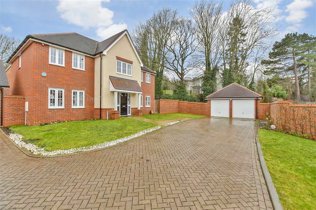 Property photo 1 of 18 External