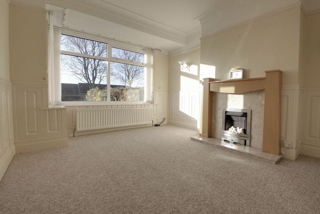 Property photo 2 of 18 Living Room