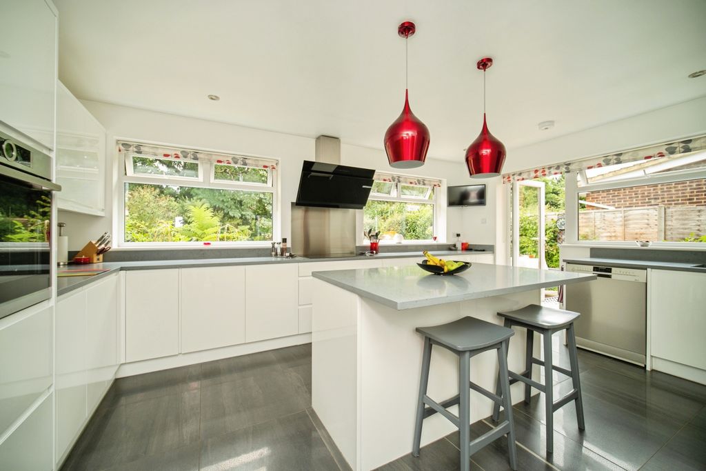 Property photo 2 of 22