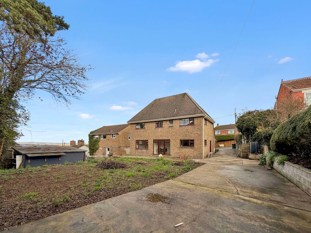 Property photo 2 of 22