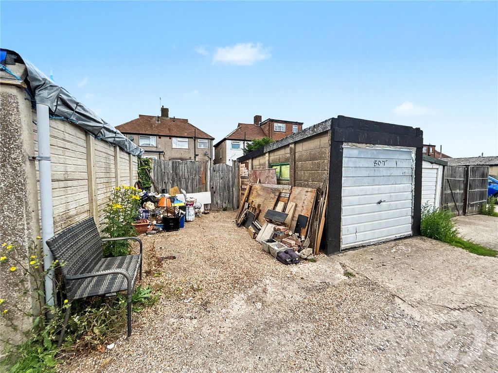 Property photo 3 of 24 Picture No. 04