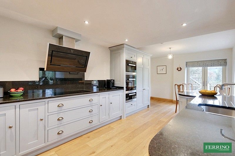 Property photo 3 of 37 Kitchen Breakfast Room