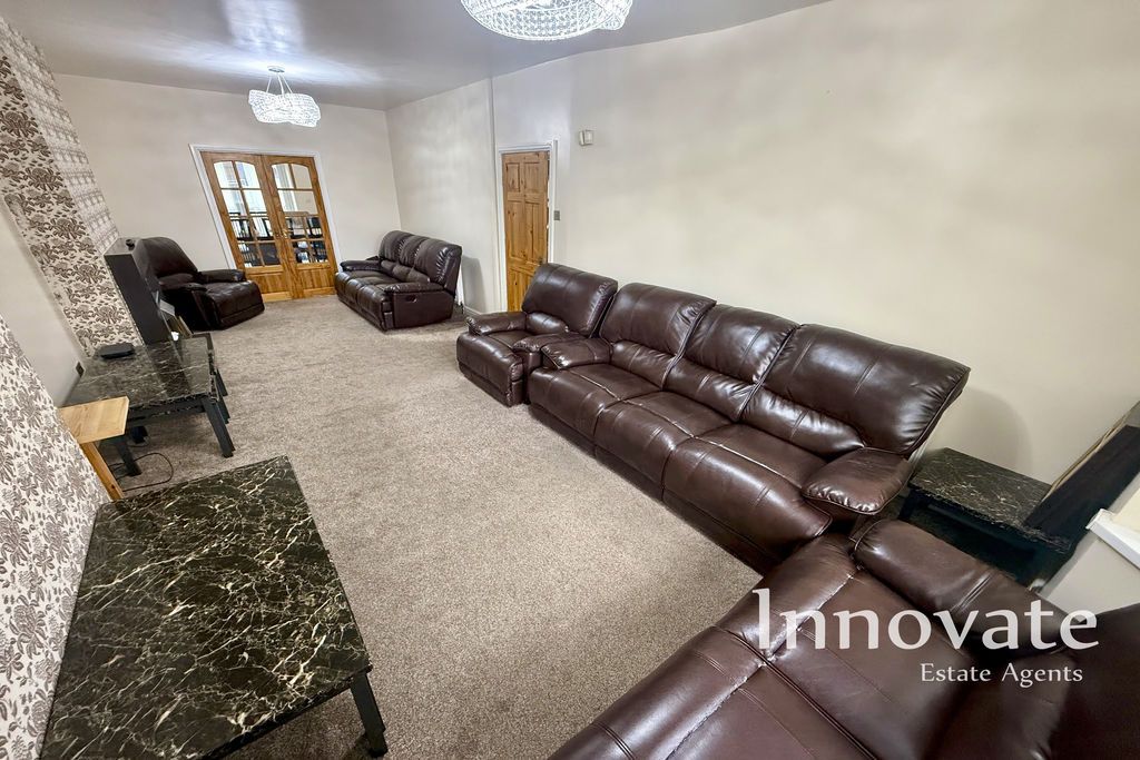 Property photo 2 of 12 Photo 6