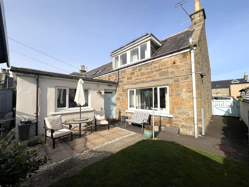 Property photo 1 of 20 26 Duff Street Hopeman