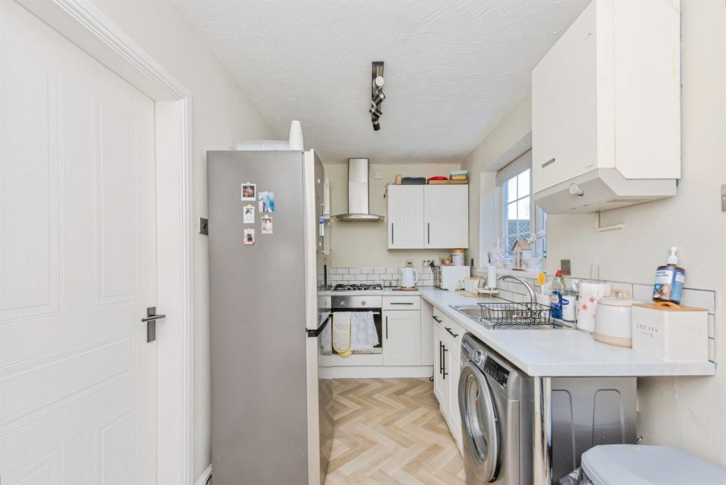 Property photo 3 of 17