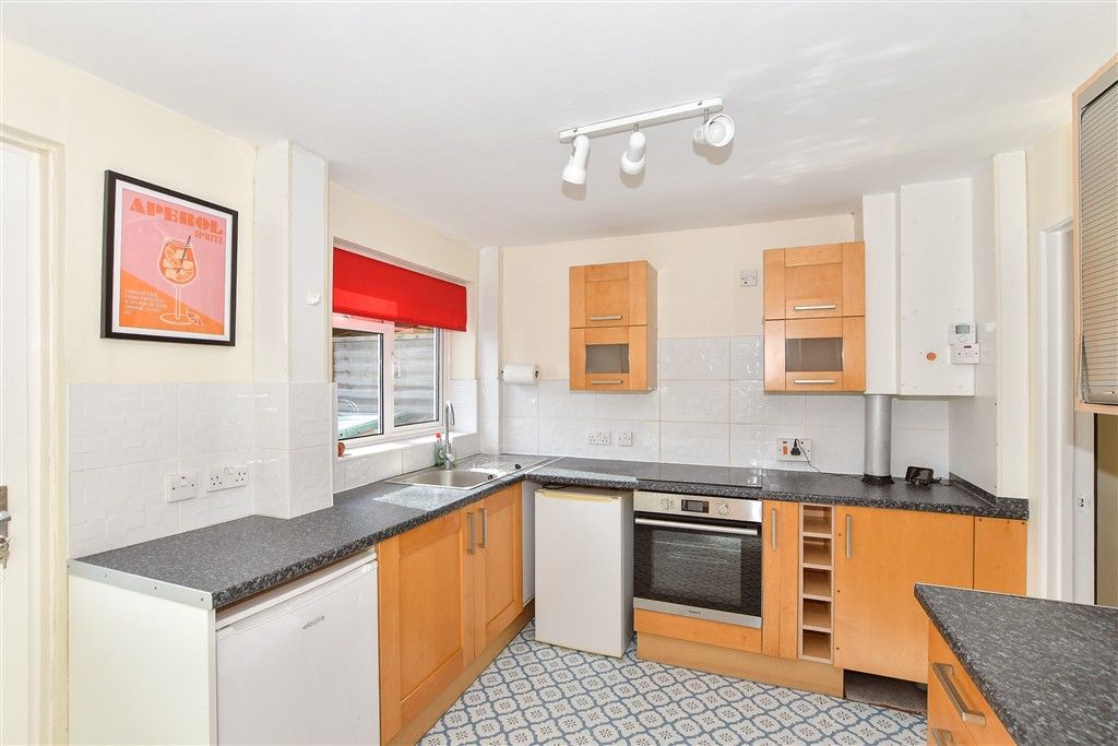 Property photo 3 of 21 Kitchen