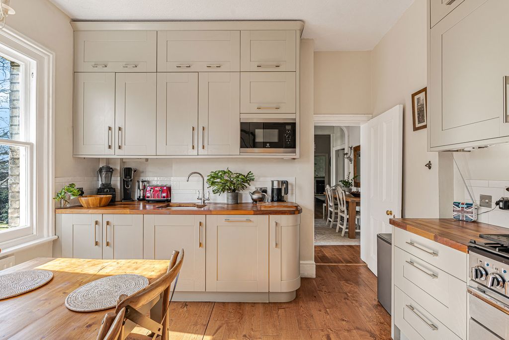 Property photo 3 of 20 25_77193.Jpg