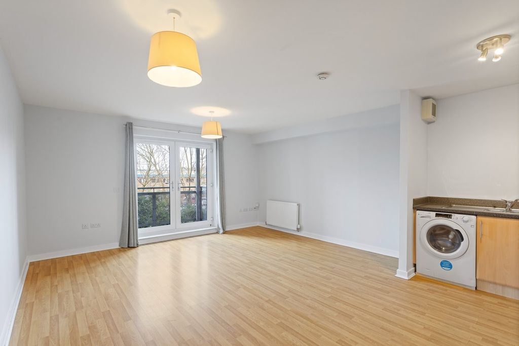 Property photo 3 of 22