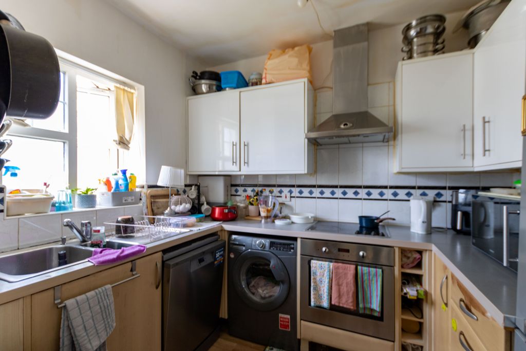 Property photo 3 of 8 Img_2848_1
