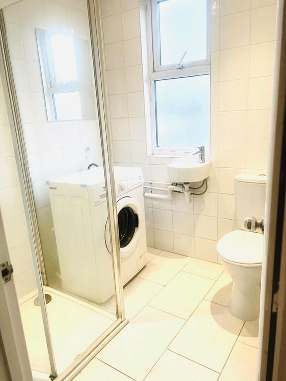 Property photo 3 of 5 Utility Room