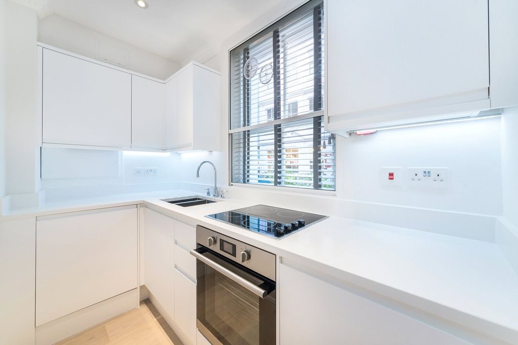 Property photo 3 of 7 Carnaby Street