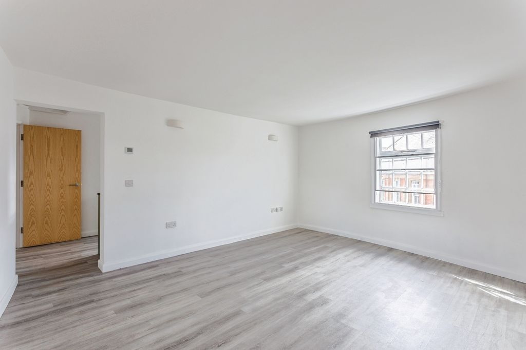 Property photo 1 of 7 Pbox-Img.Jpg