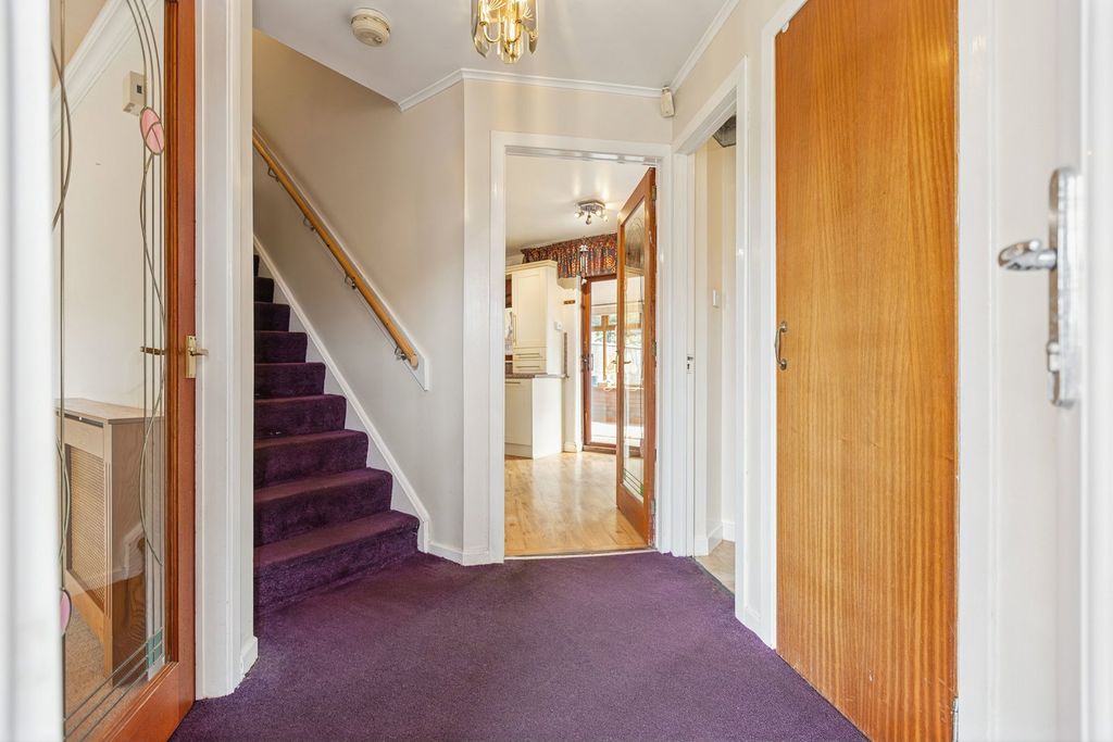 Property photo 3 of 21